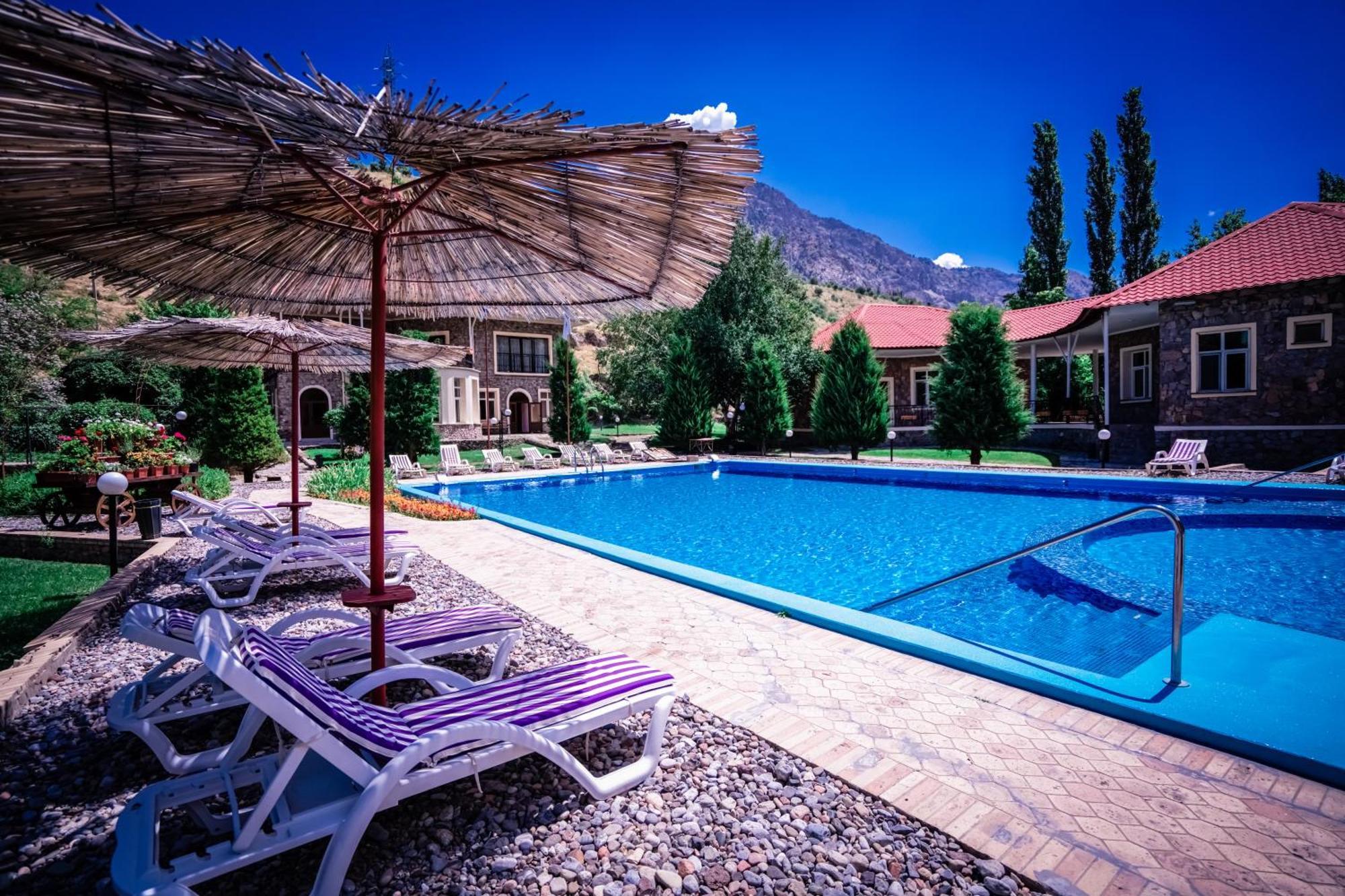 Chatcal Mountains Resort Burchmulla エクステリア 写真