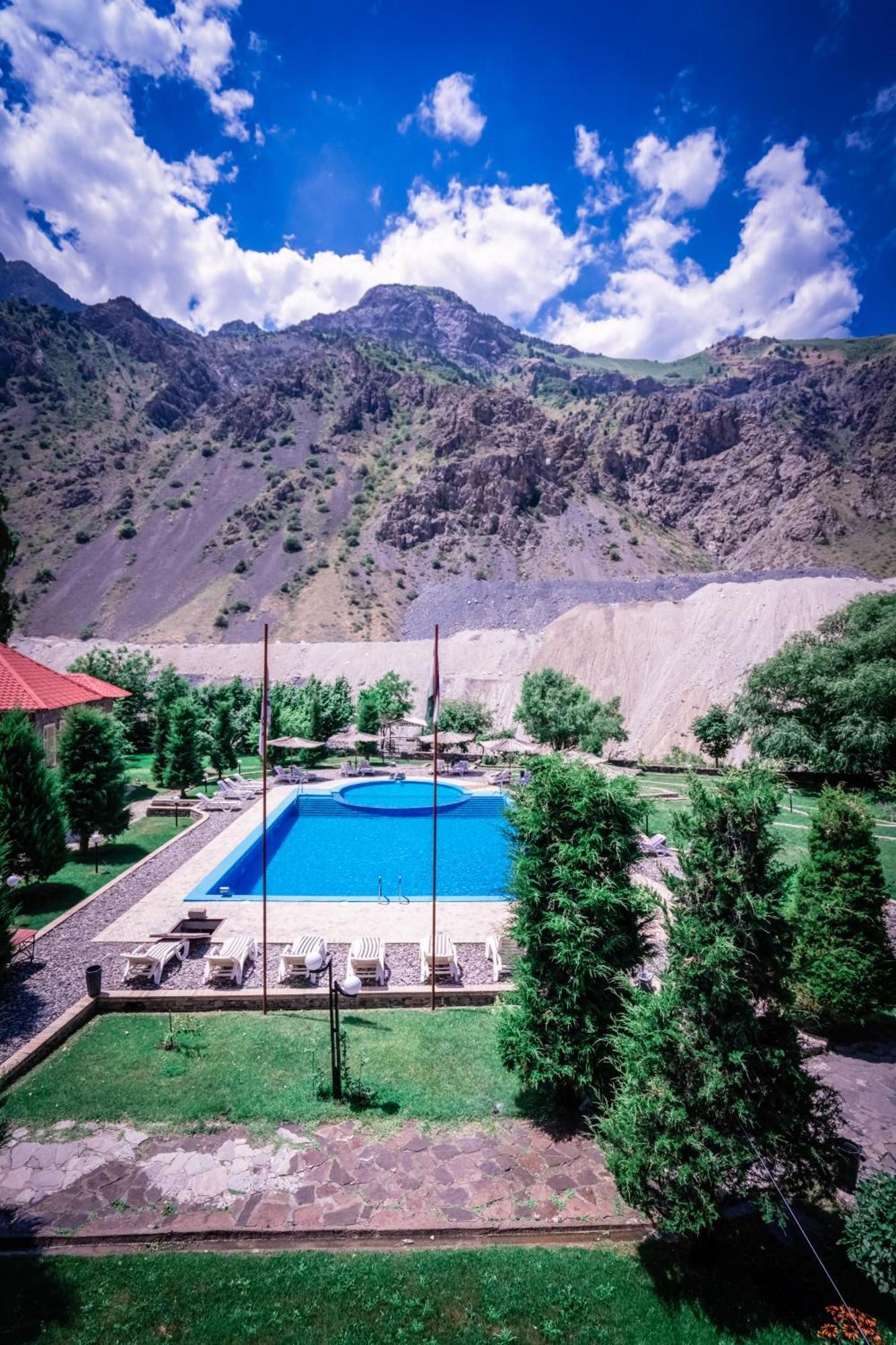 Chatcal Mountains Resort Burchmulla エクステリア 写真