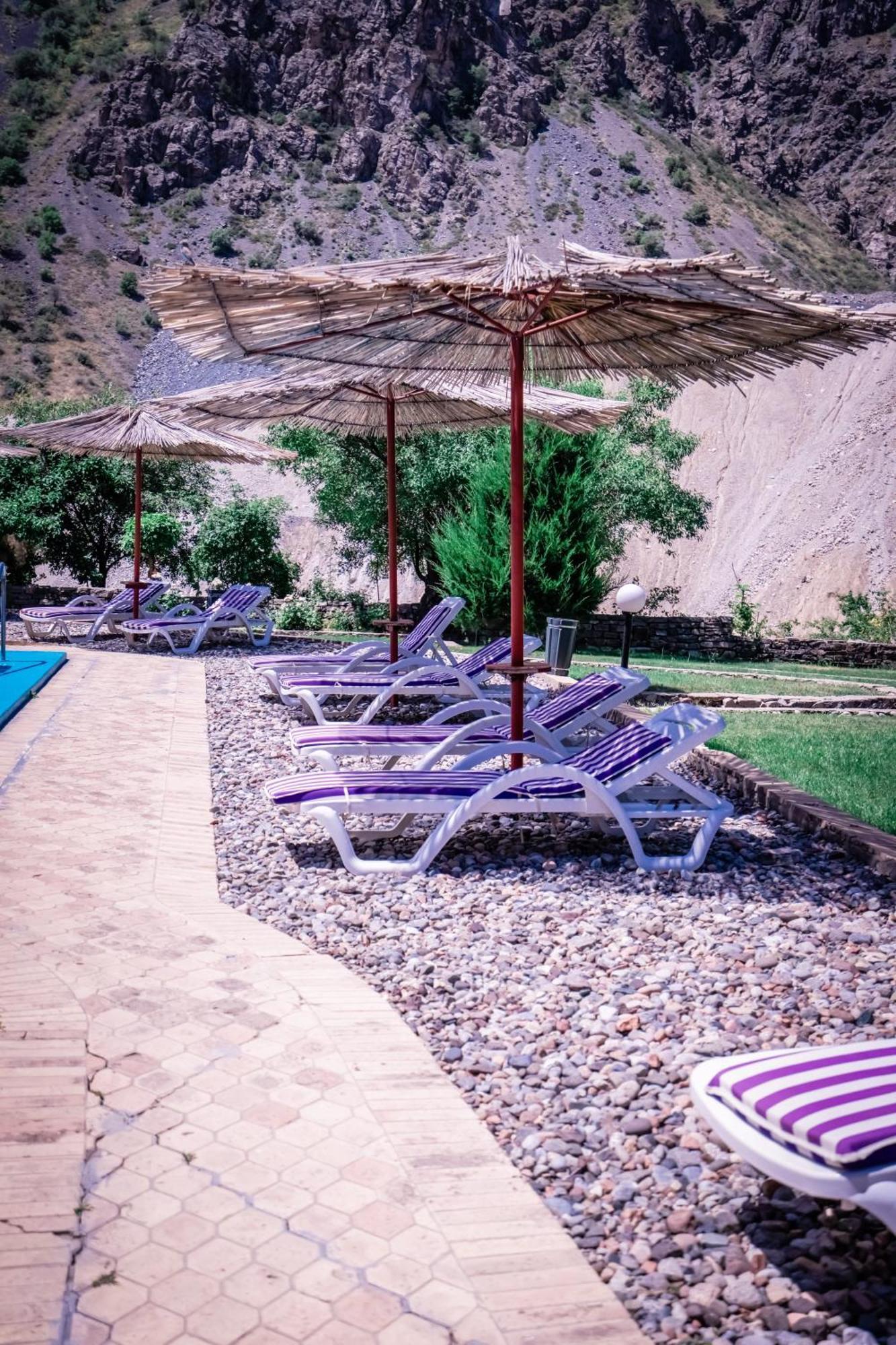 Chatcal Mountains Resort Burchmulla エクステリア 写真