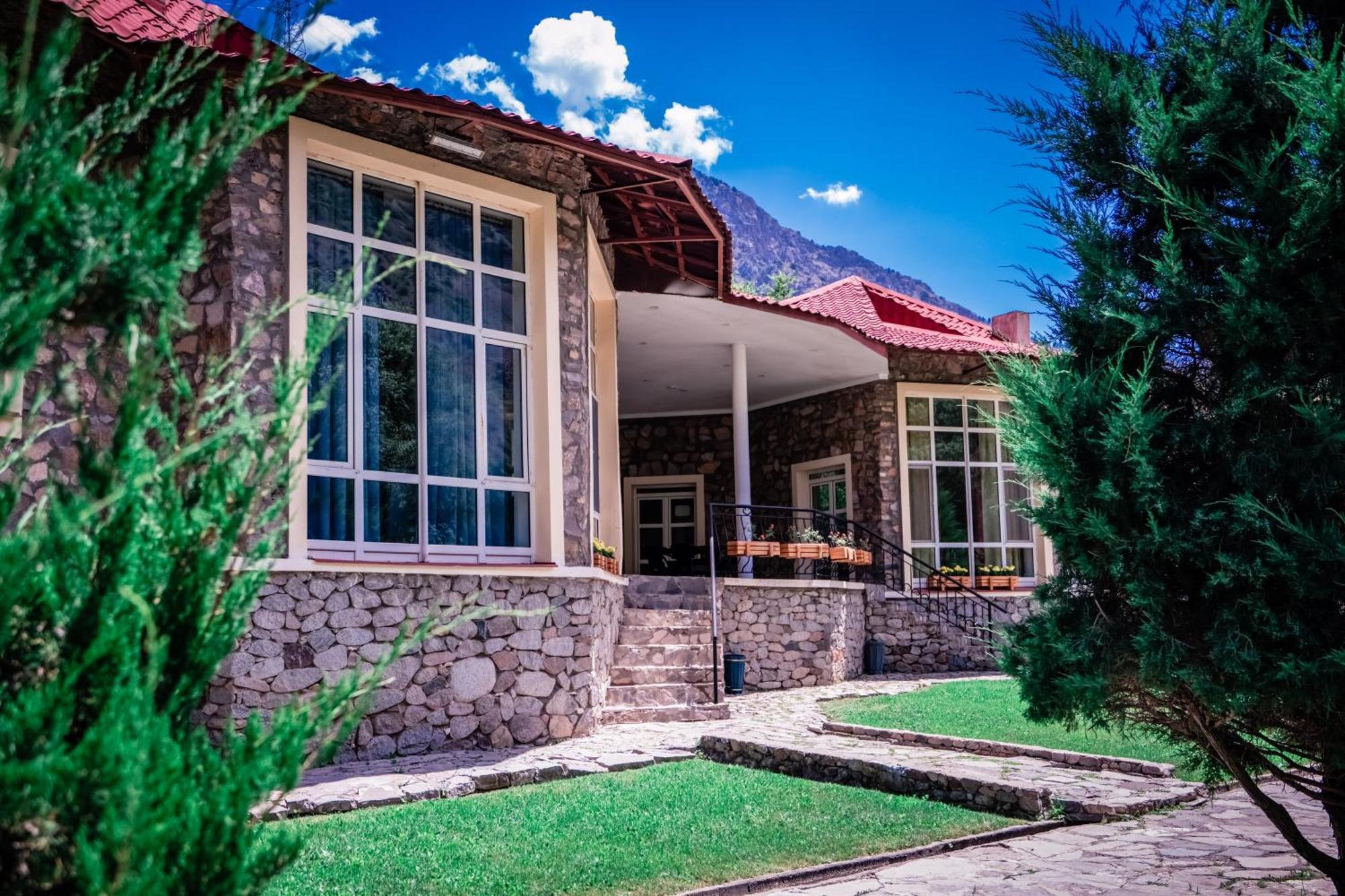 Chatcal Mountains Resort Burchmulla エクステリア 写真