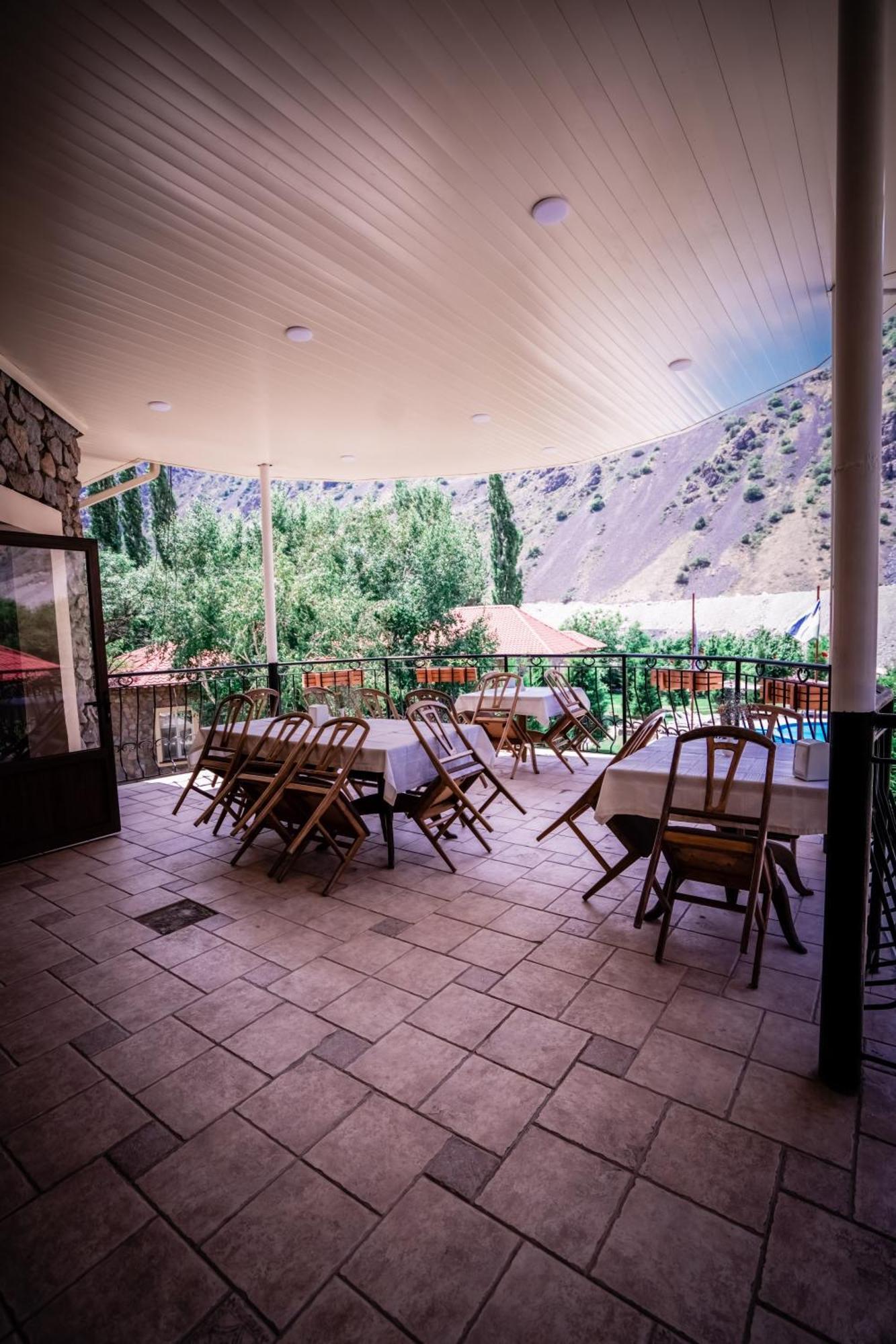 Chatcal Mountains Resort Burchmulla エクステリア 写真